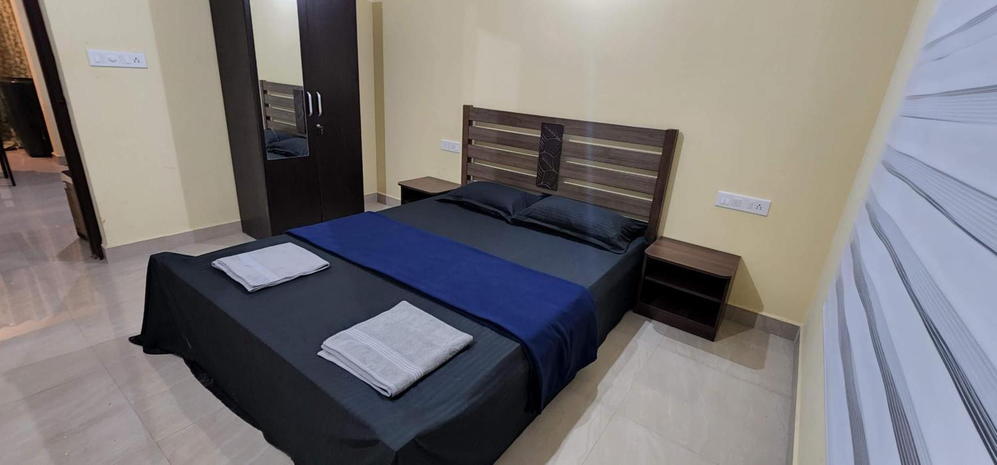 Sd D'souza Heritage Flats With Reserved Parking *