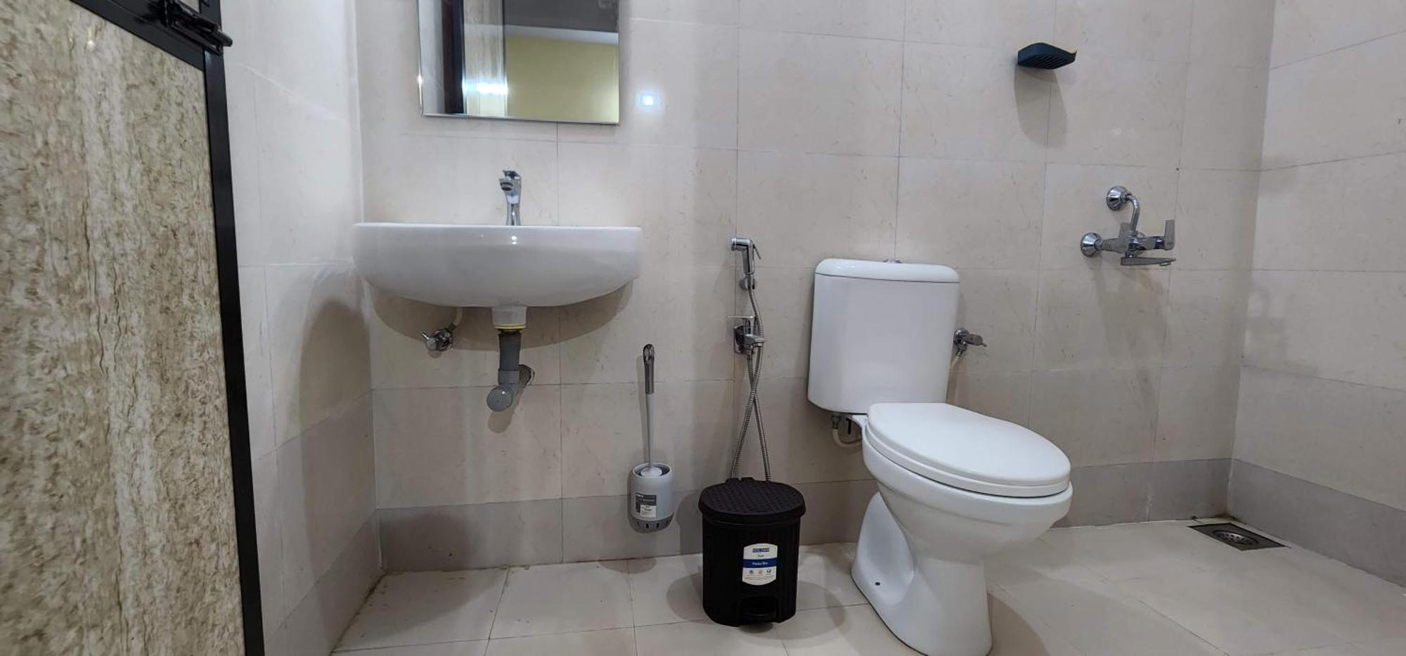 Sd D'souza Heritage Flats With Reserved Parking *