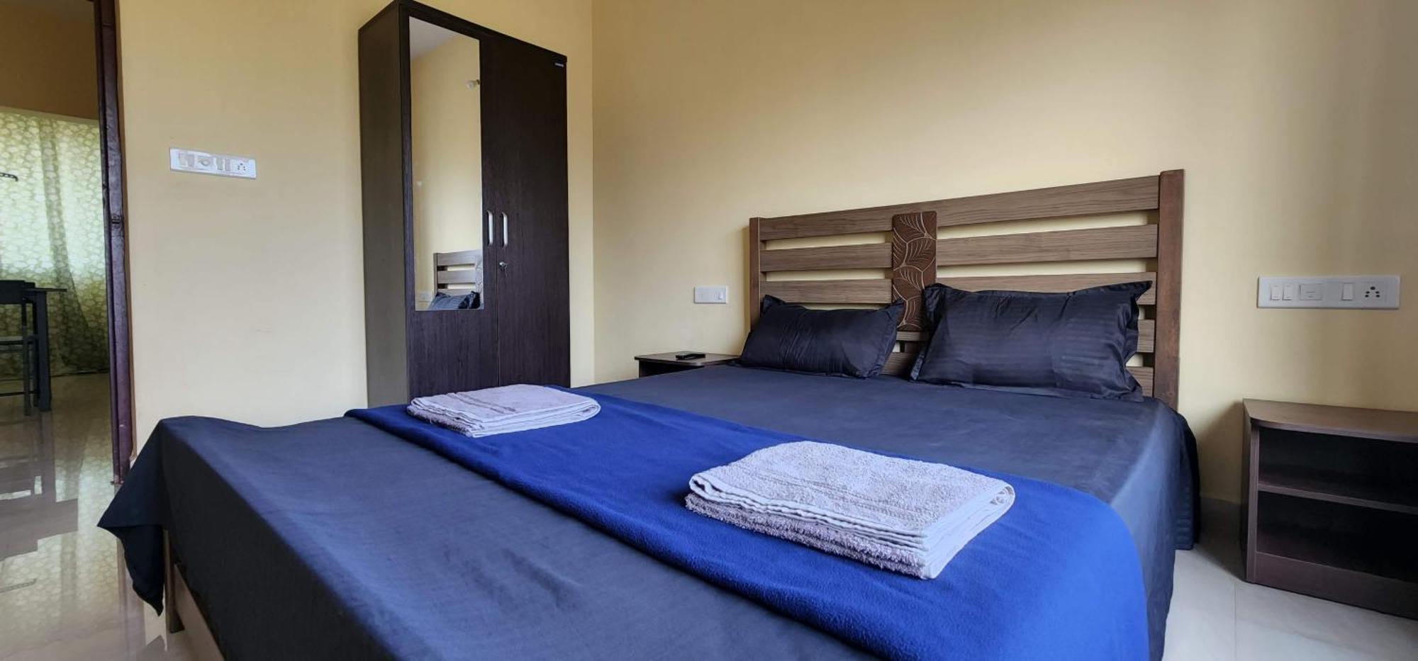 Sd D'souza Heritage Flats With Reserved Parking *